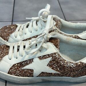 Steve Madden White and Gold Glitter Sneakers